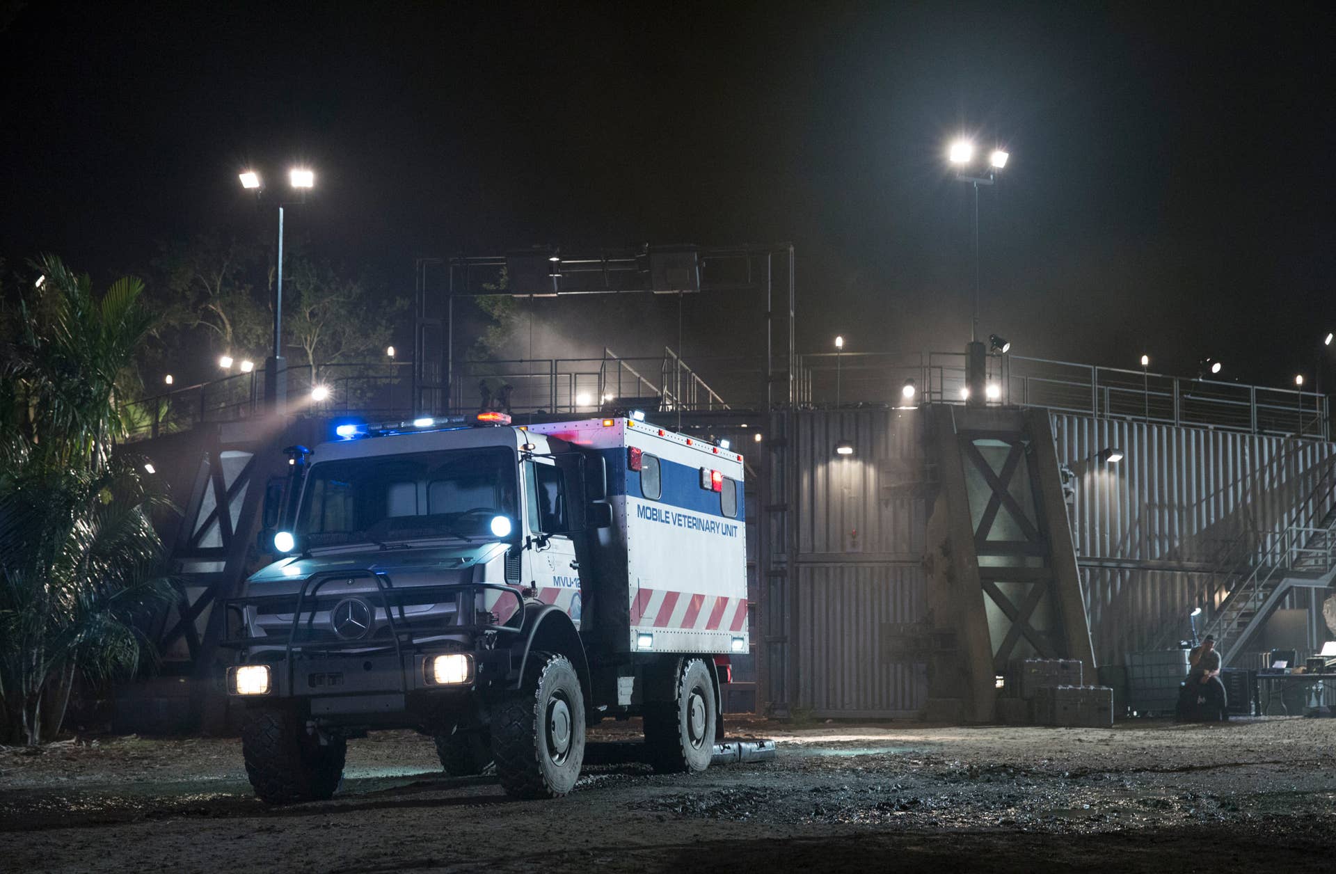 mercedes unimog with lights in jurassic world