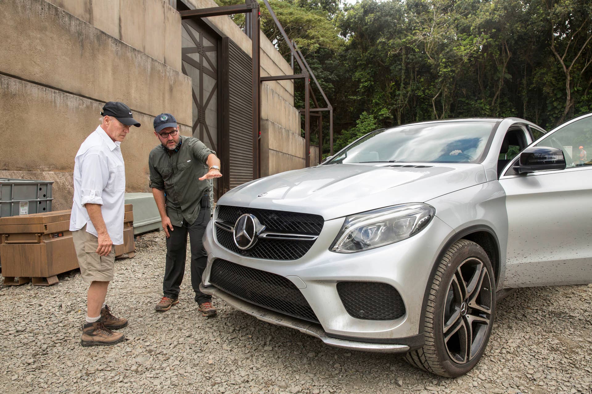 mercedes gle-class coupe shooting for jurassic world