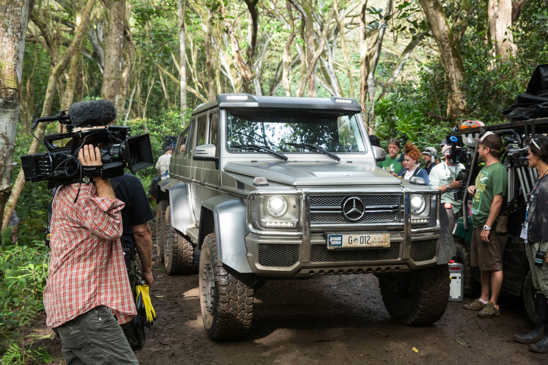 mercedes g63 amy 6x6 on set at jurassic world