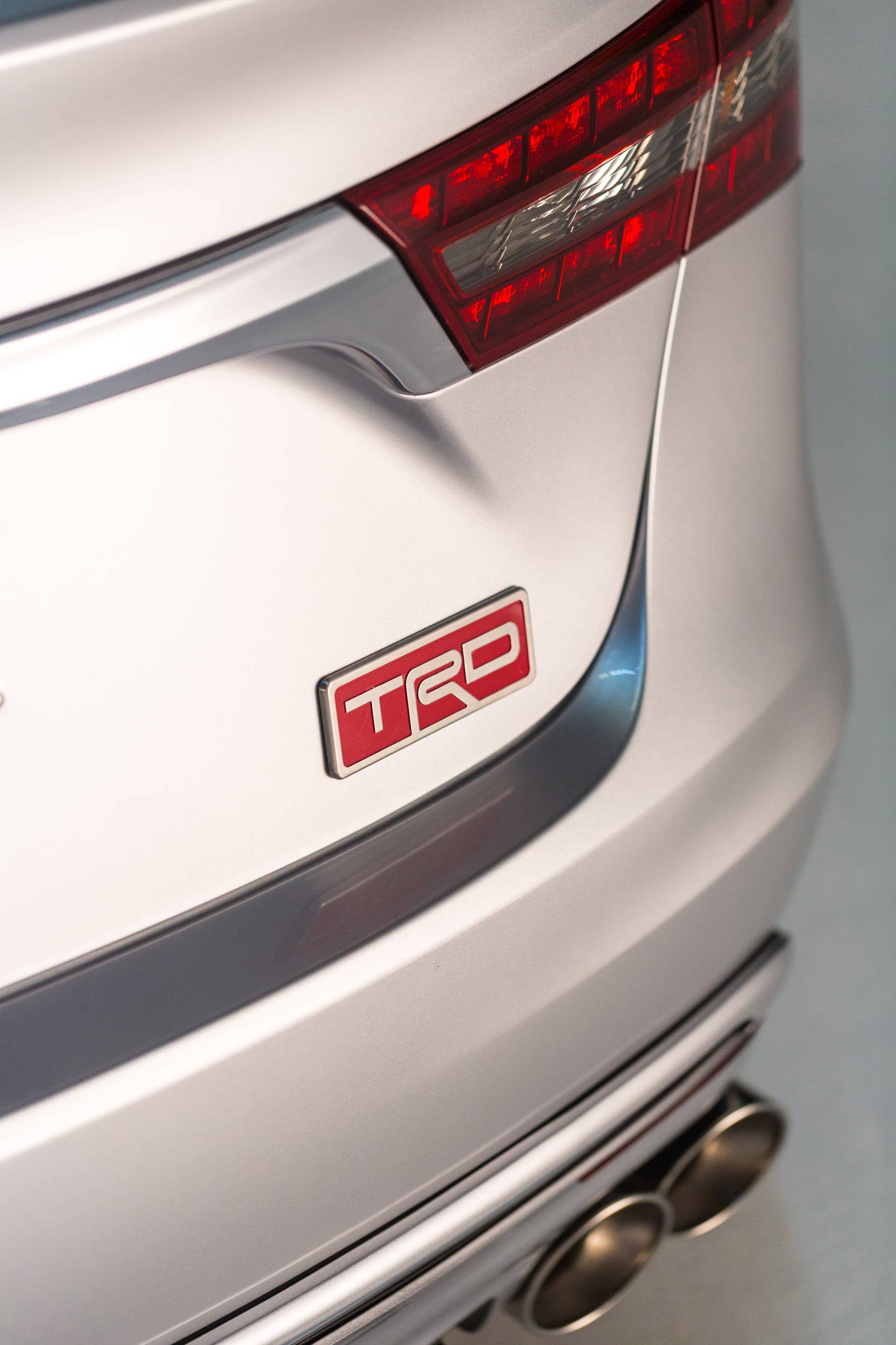 Toyota Avalon TRD SEMA Concept rear detail