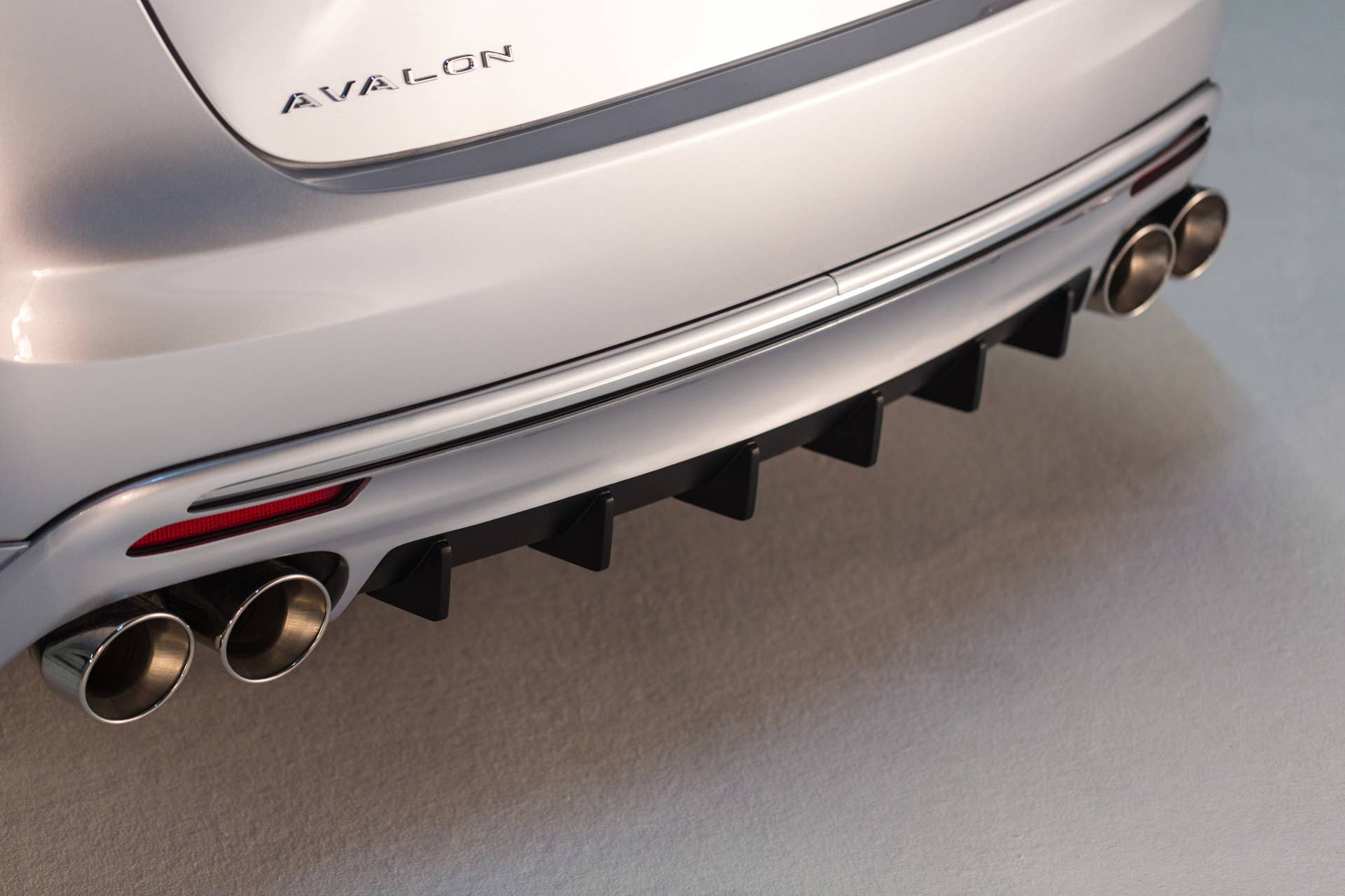 Toyota Avalon TRD SEMA Concept rear diffuser