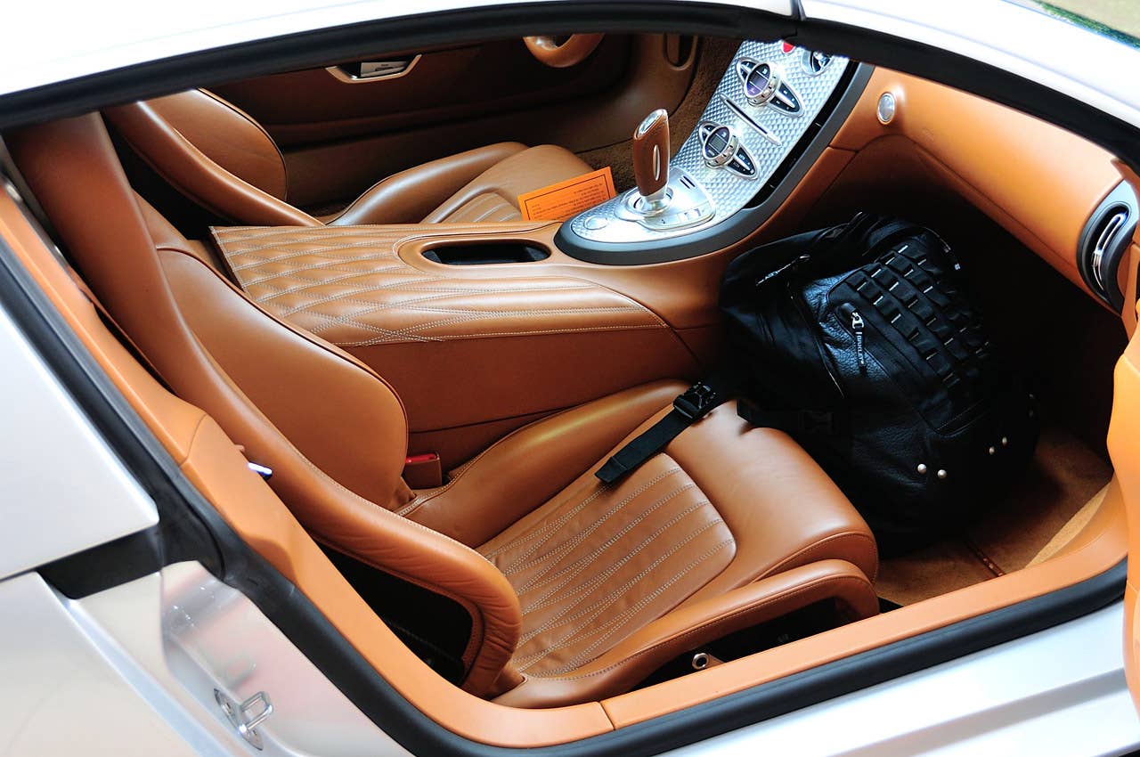 Bugatti Veyron 16.4 Grand Sport interior