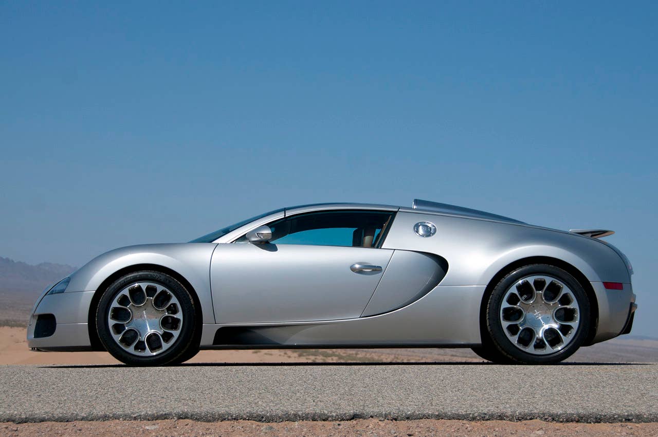 Bugatti Veyron 16.4 Grand Sport side view