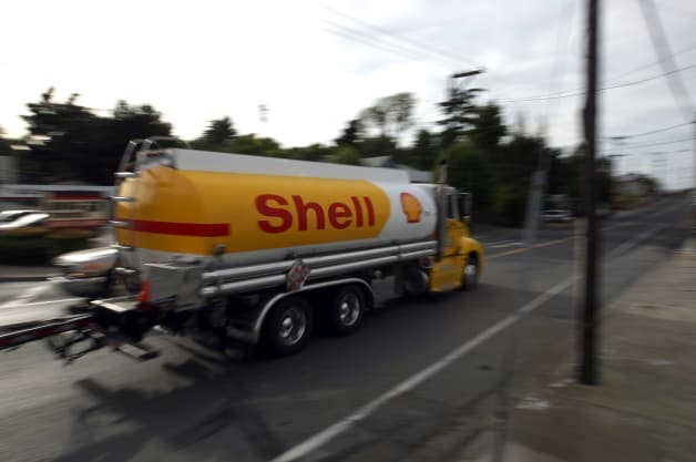 Gas Prices Continue To Soar Ahead Of Summer Driving Season