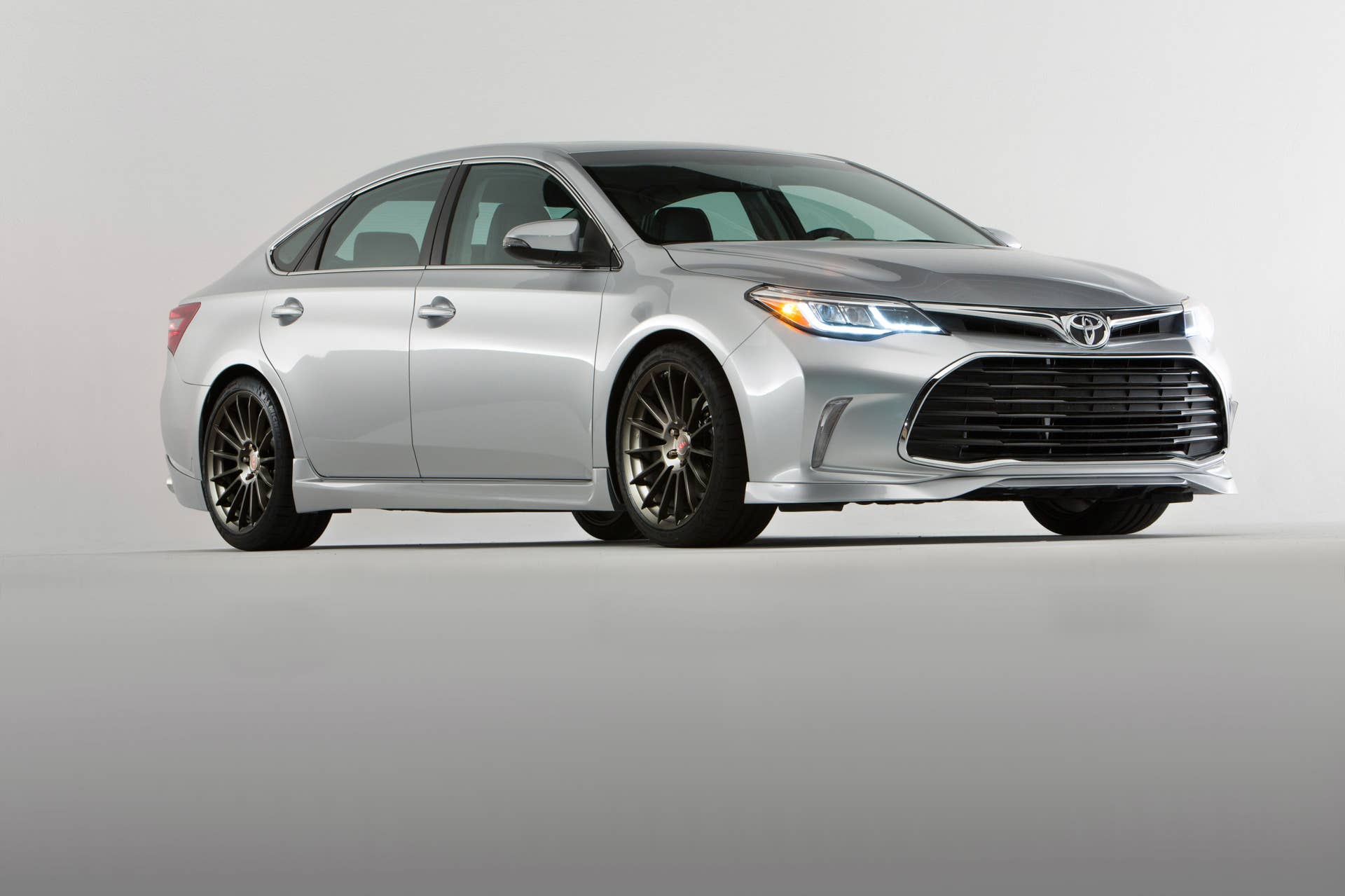 Toyota Avalon TRD SEMA Concept front 3/4