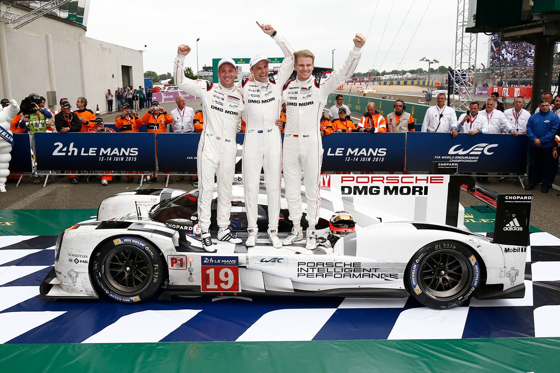 Porsche wins Le Mans 2015