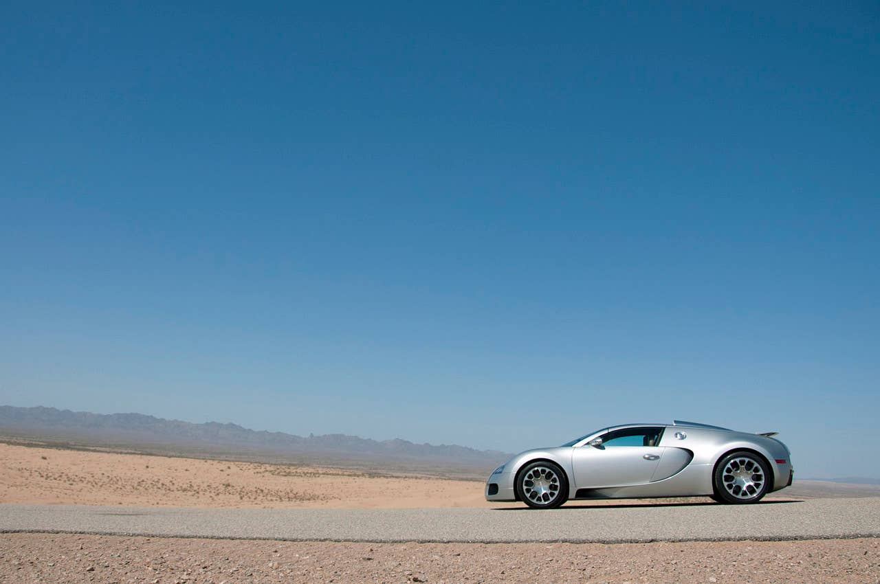 Bugatti Veyron 16.4 Grand Sport side view