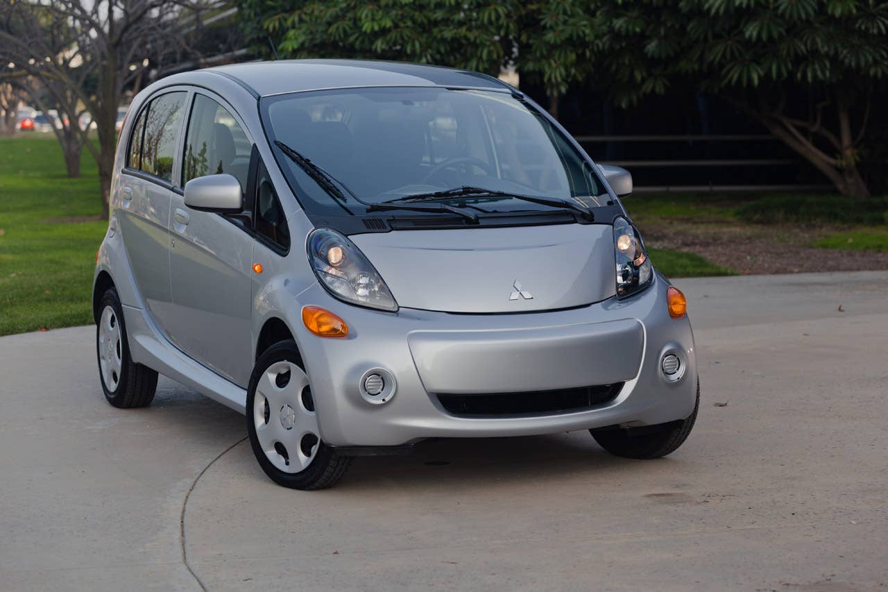 2012 Mitsubishi i