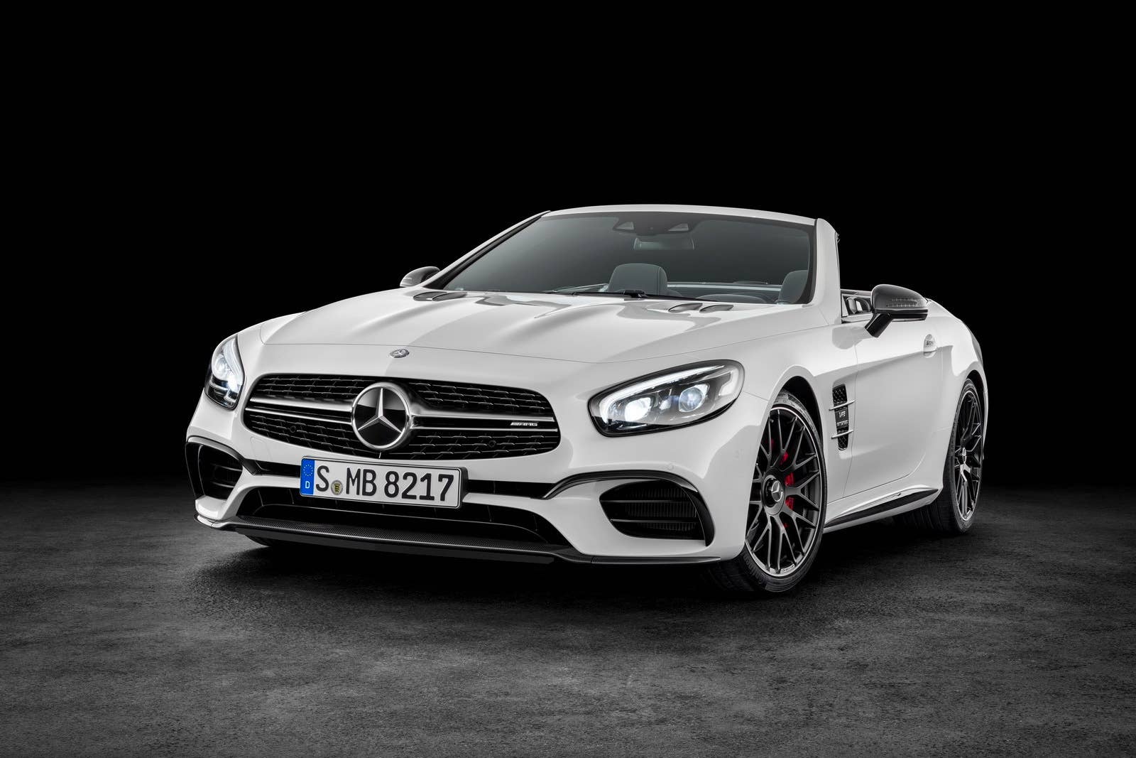 white 2017 mercedes sl front three quarters
