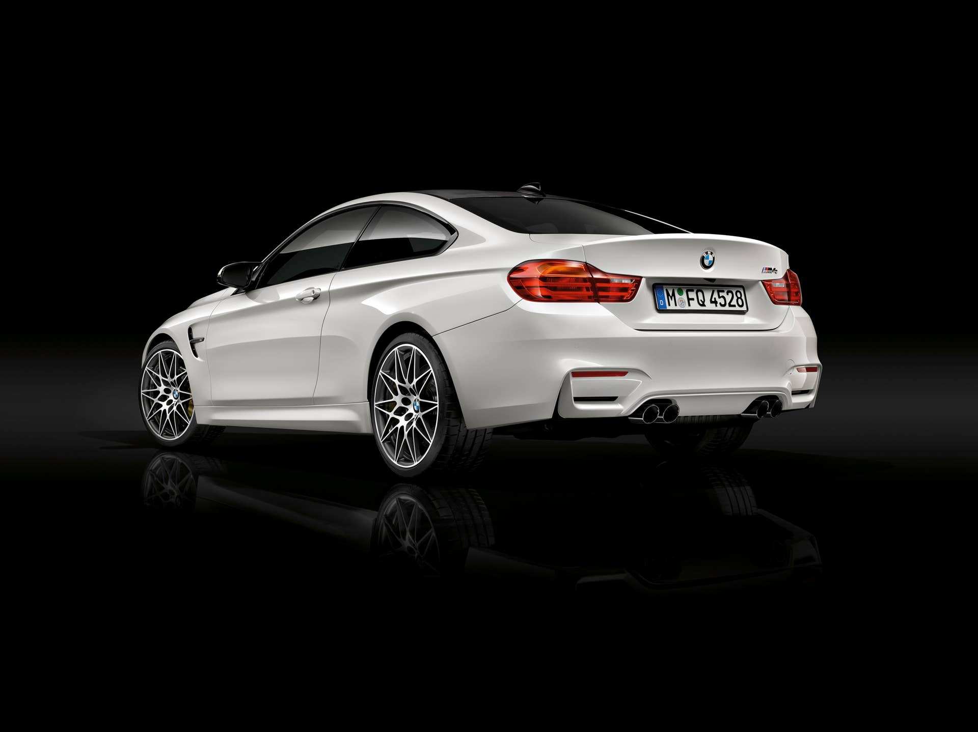 2016 BMW M4 Competition Package rear 3/4