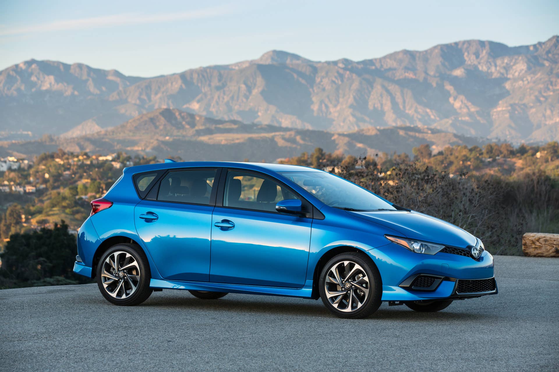 scion im hatch hatchback toyota