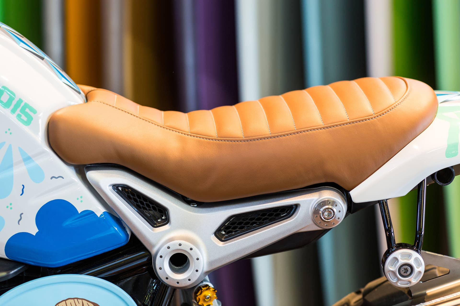 BMW Concept Path 22 side seat detail