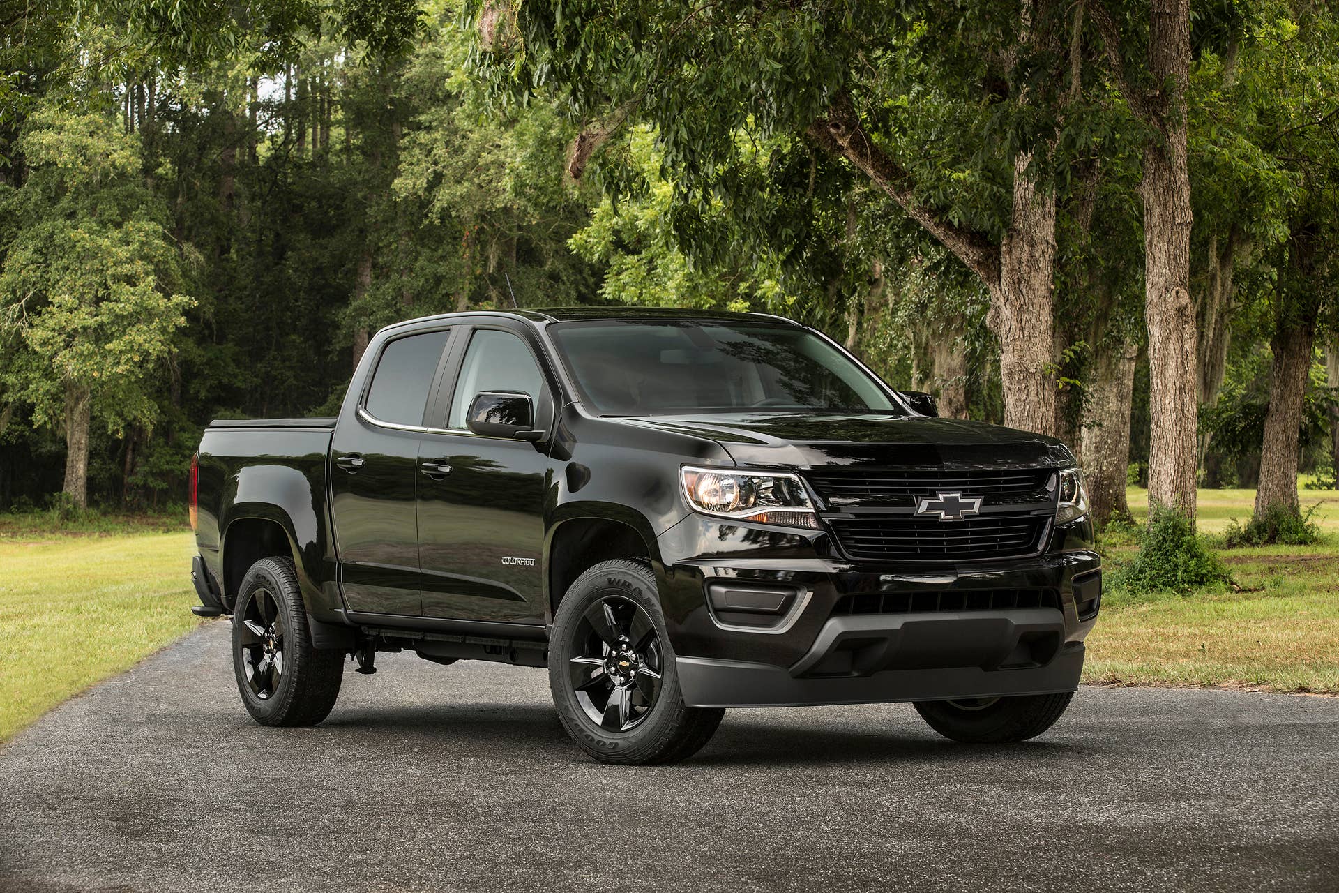 colorado midnight edition blacked out chevy