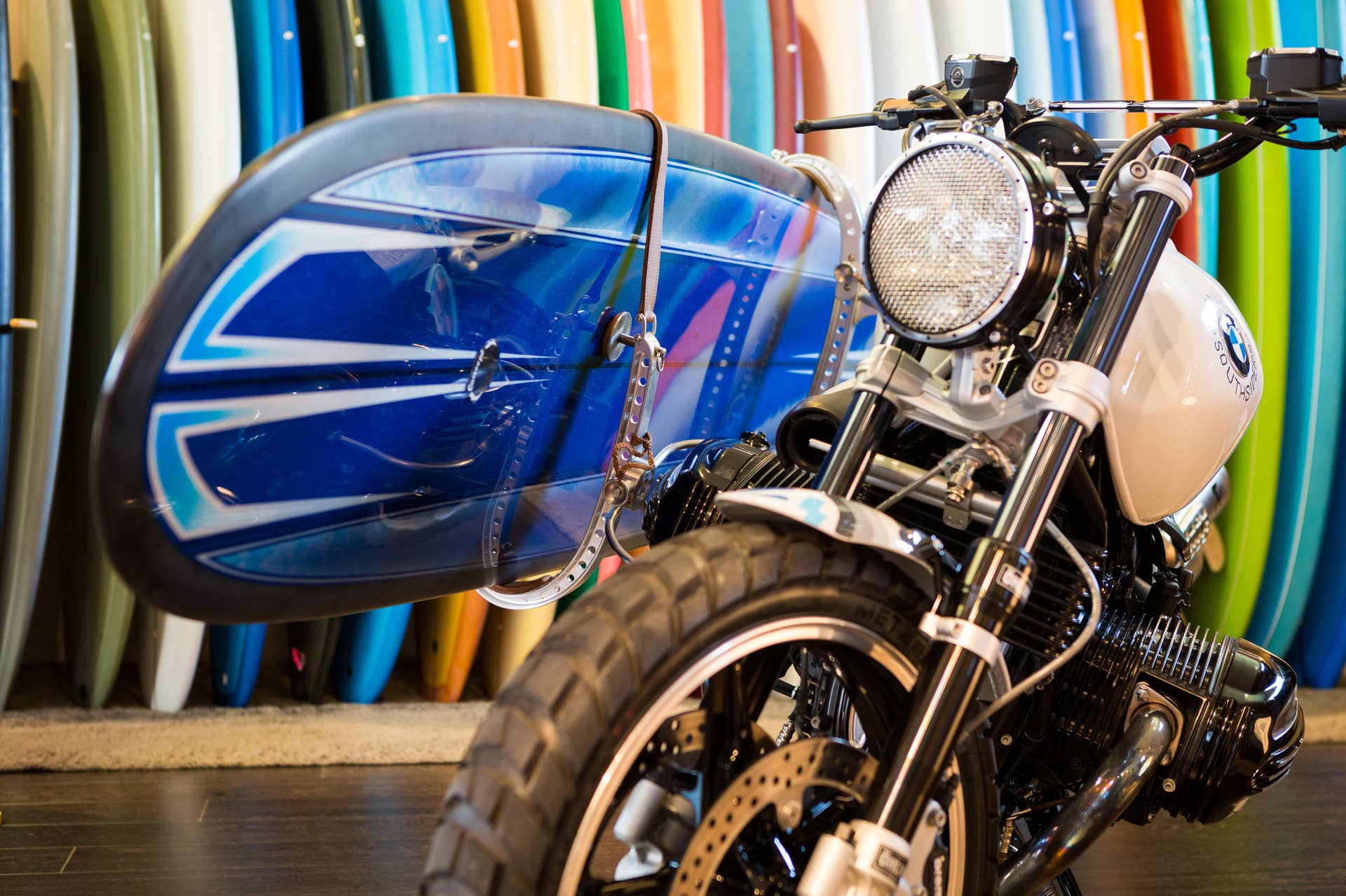 BMW Concept Path 22 front 3/4 detail surf board