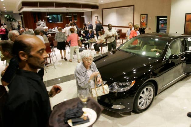 Cafe at a Lexus dealership