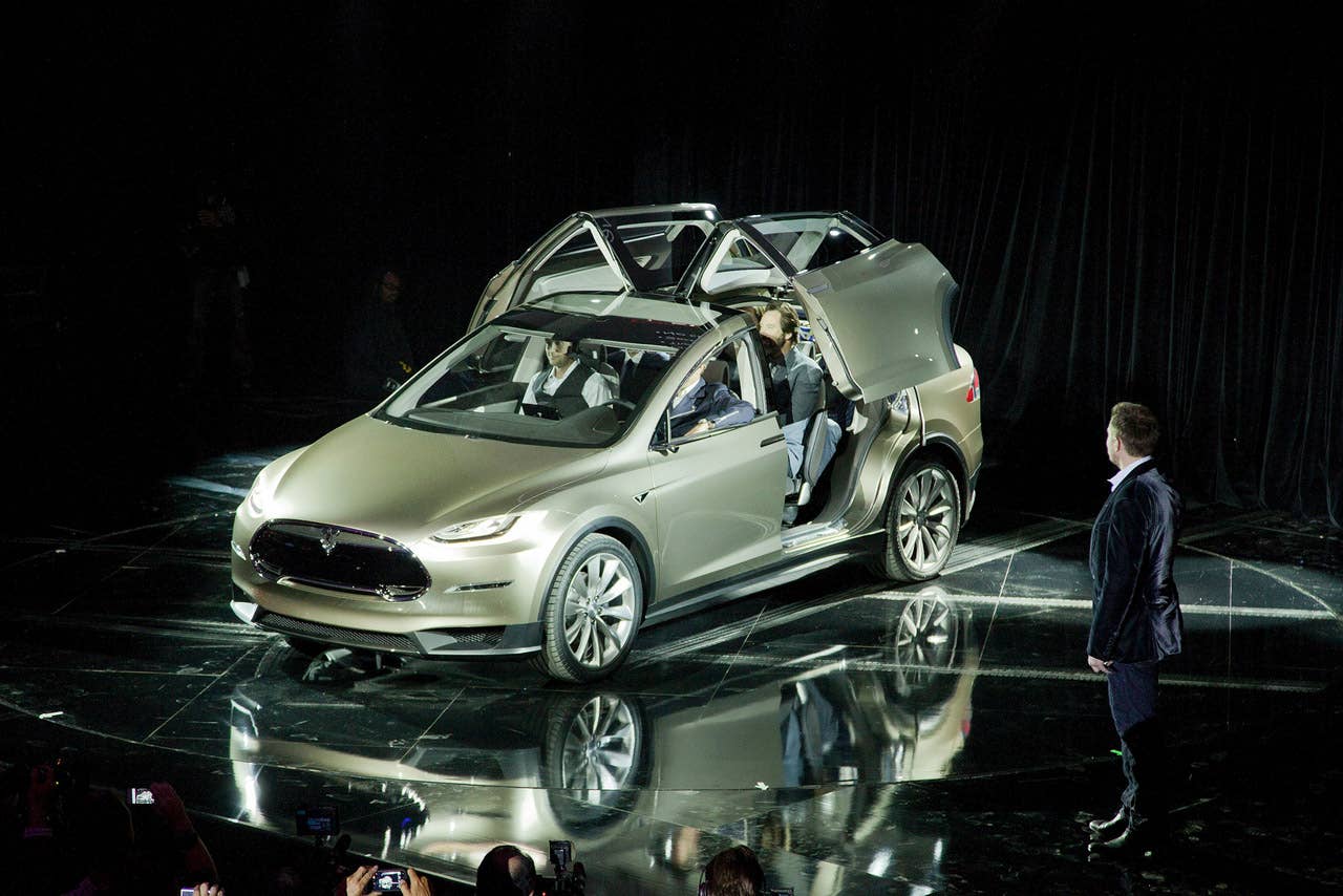 tesla model x falcon wing doors
