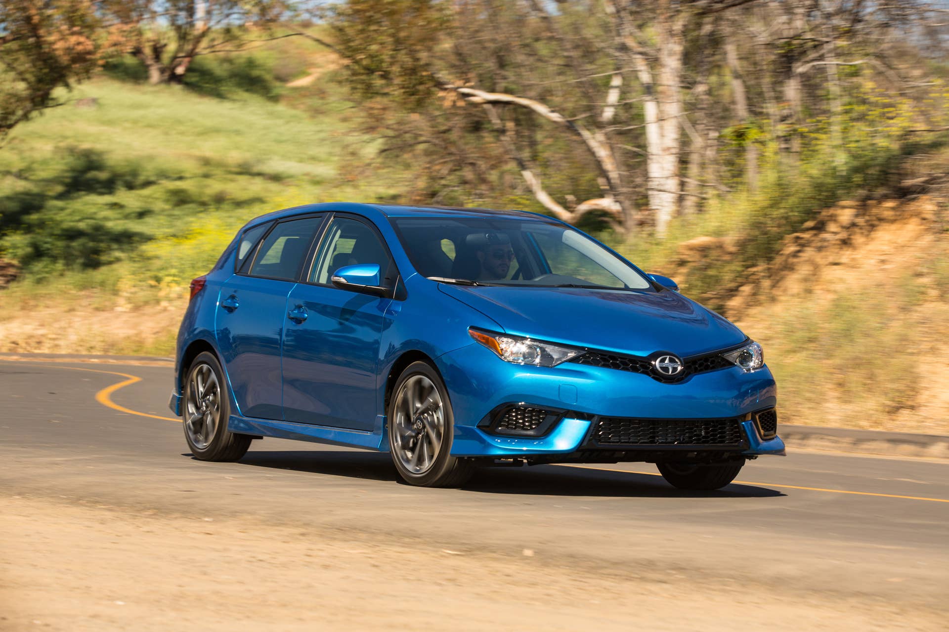 motion scion 2016 im hatch action
