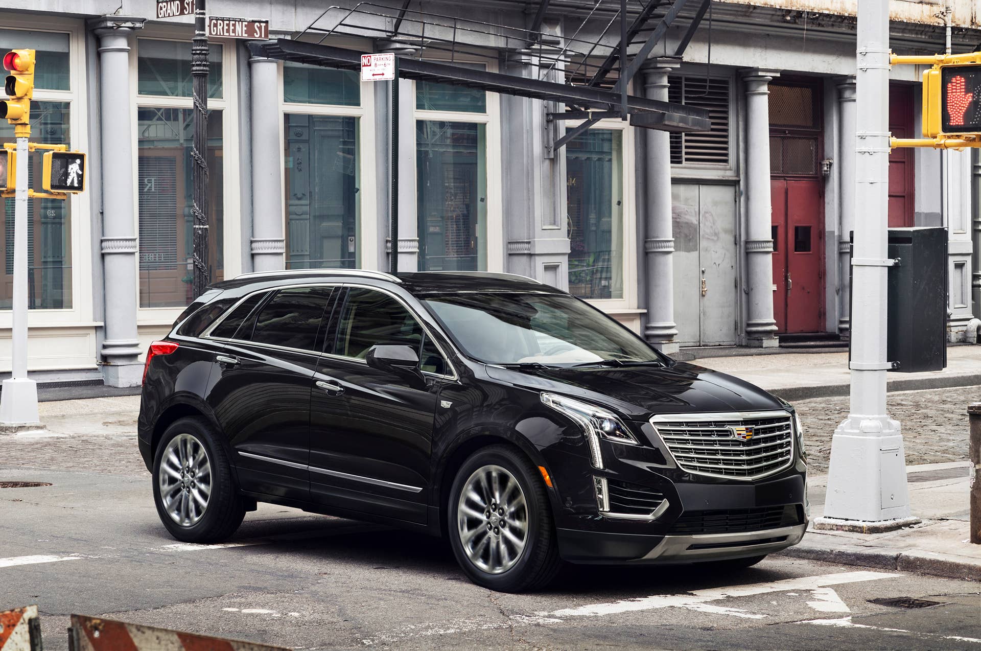 xt5 crossover cadillac parked new york greene st