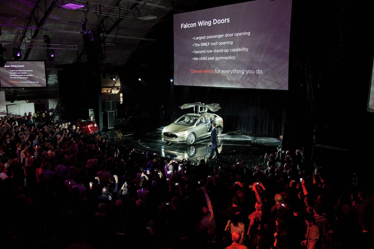 tesla model x falcon wing doors