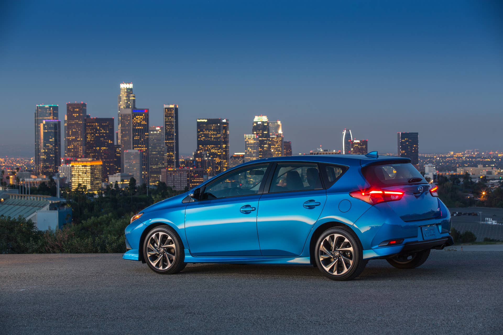 hatchback scion im 2016 rear city