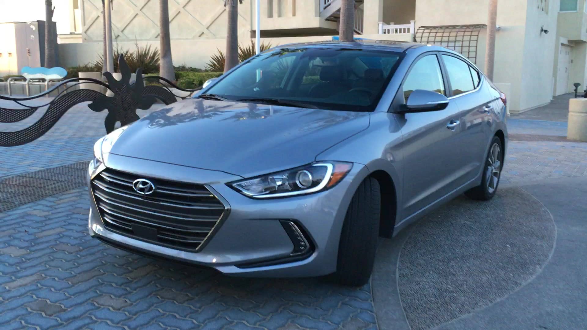 2017 Hyundai Elantra Front Styling | Autoblog Short Cuts