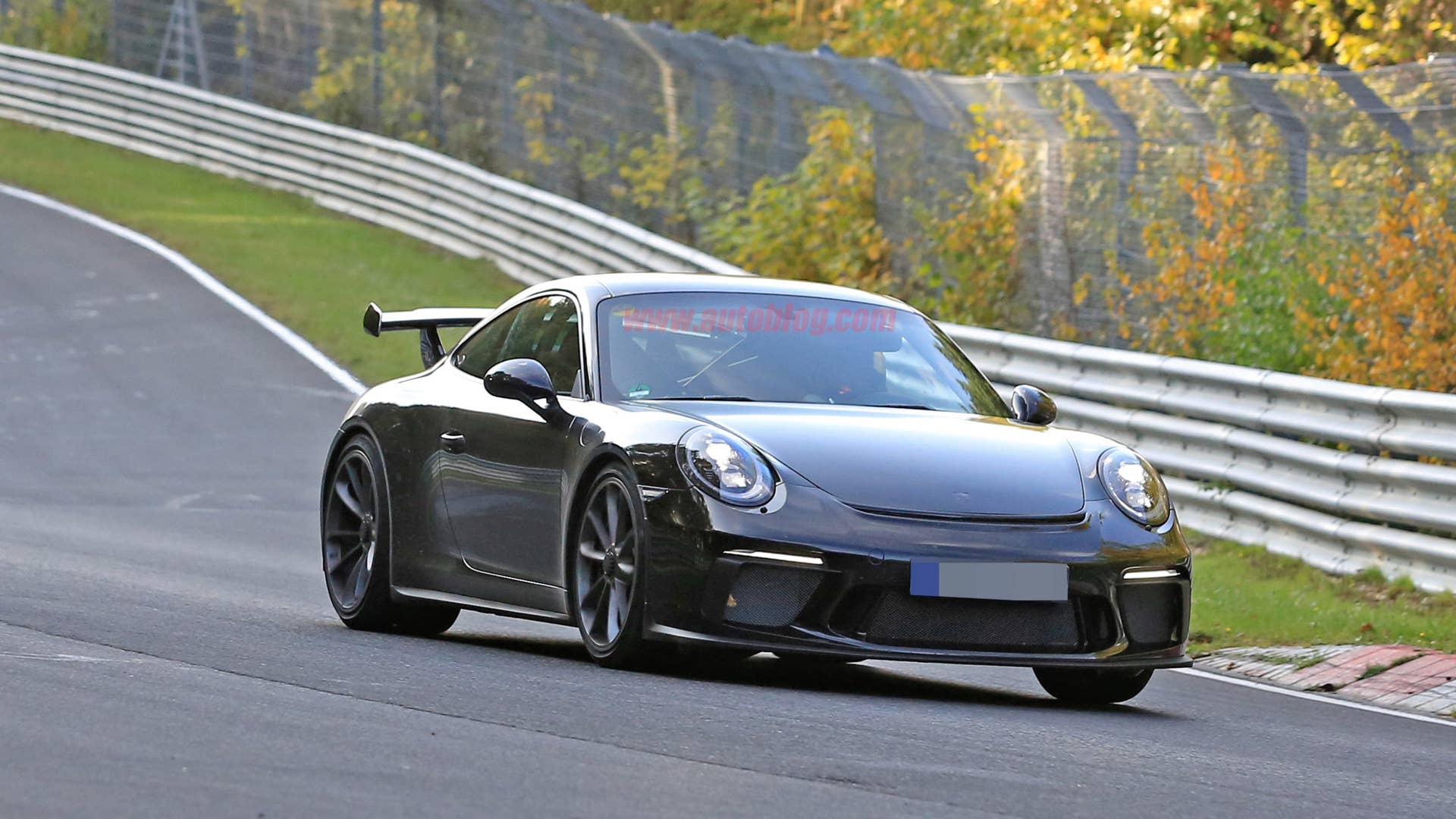 2017 Porsche 911 GT3 lead