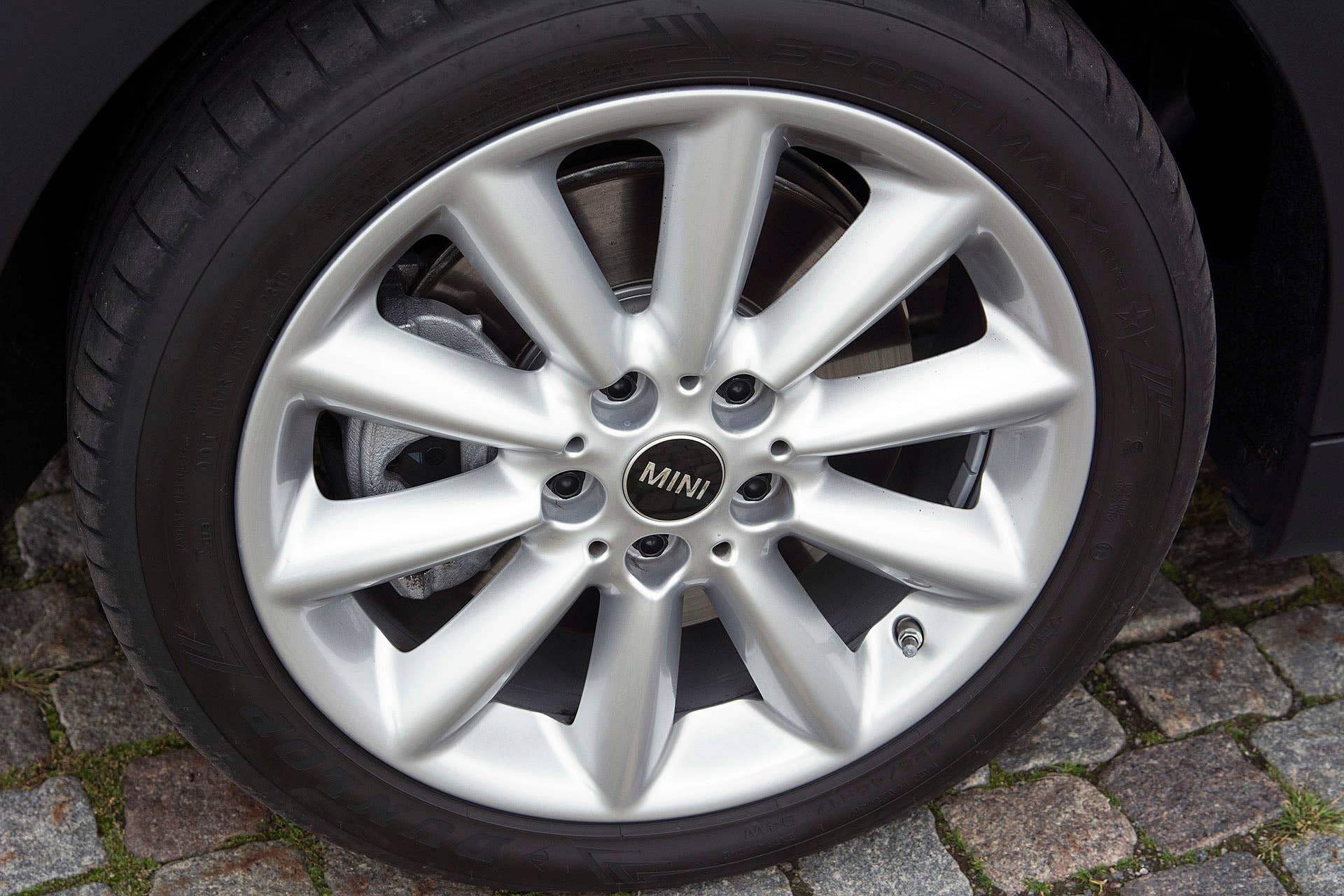 2016 Mini Cooper S Clubman wheel