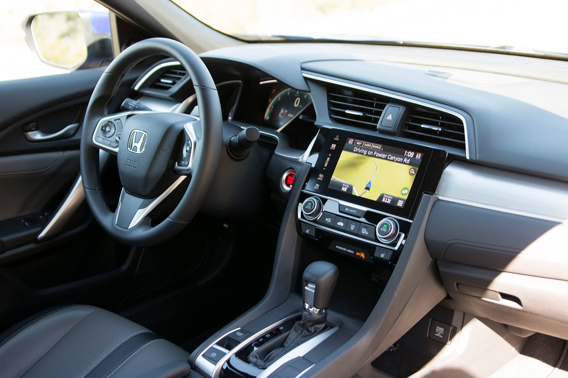 2016 Honda Civic Coupe interior