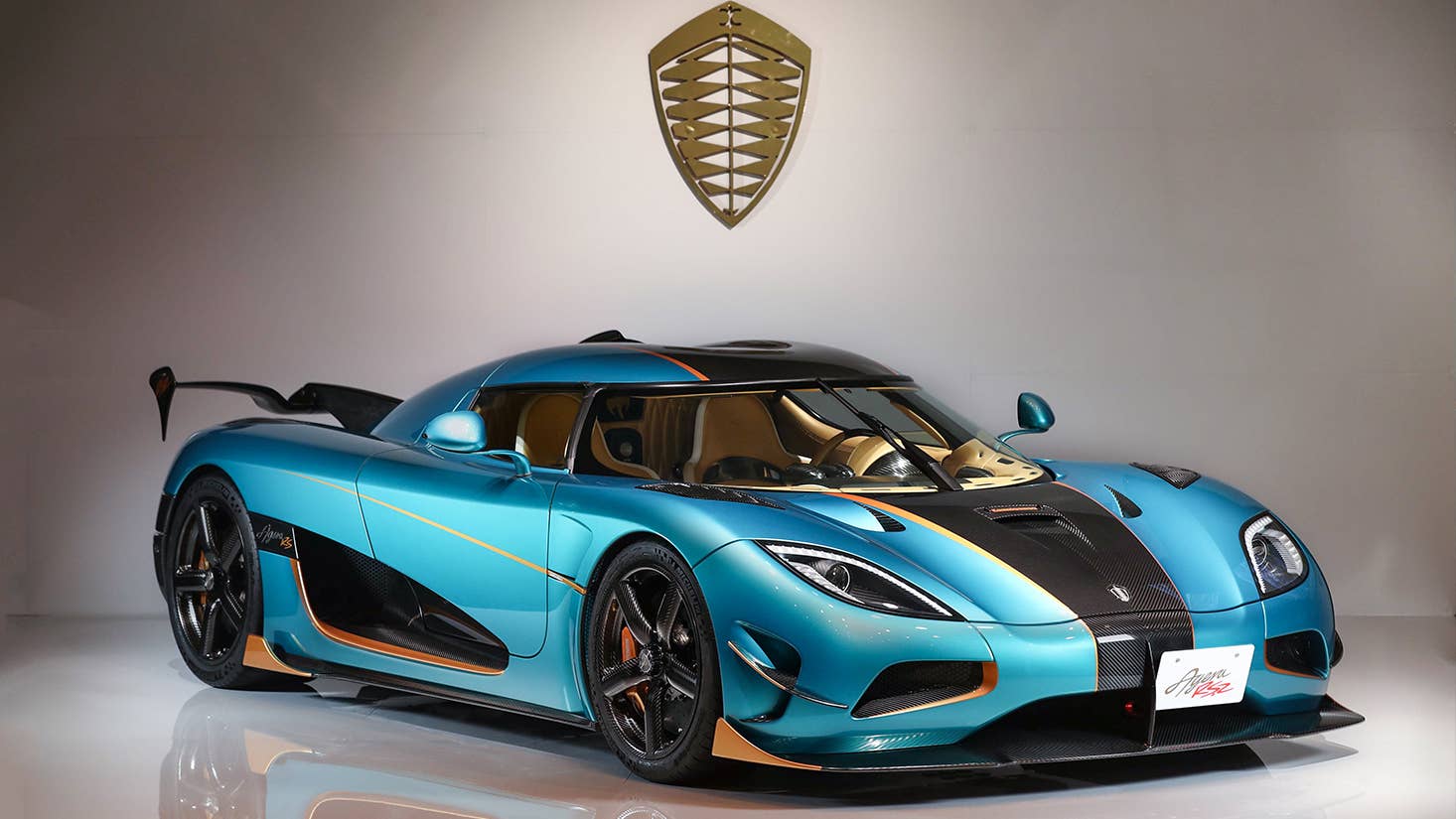 2017 Koenigsegg Agera RSR blue front right 3/4