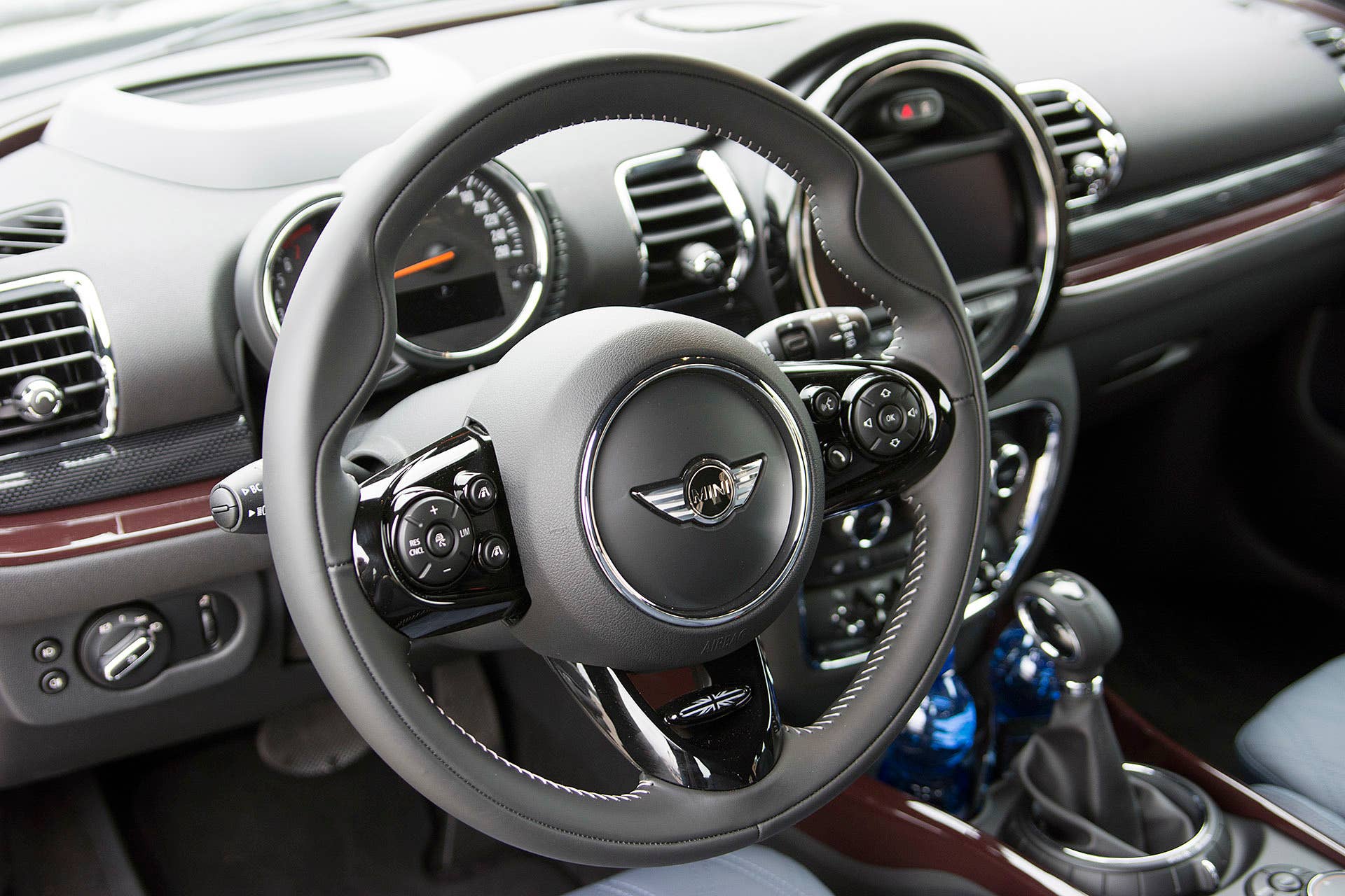 2016 Mini Cooper S Clubman steering wheel