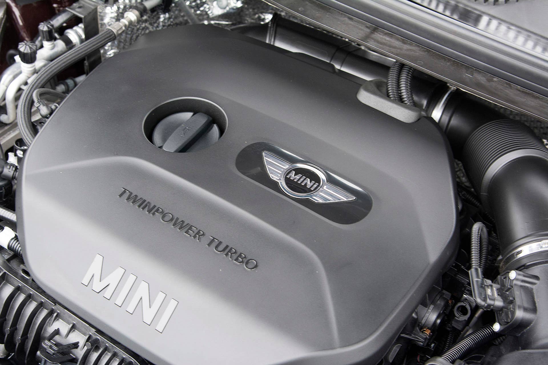 2016 Mini Cooper S Clubman engine