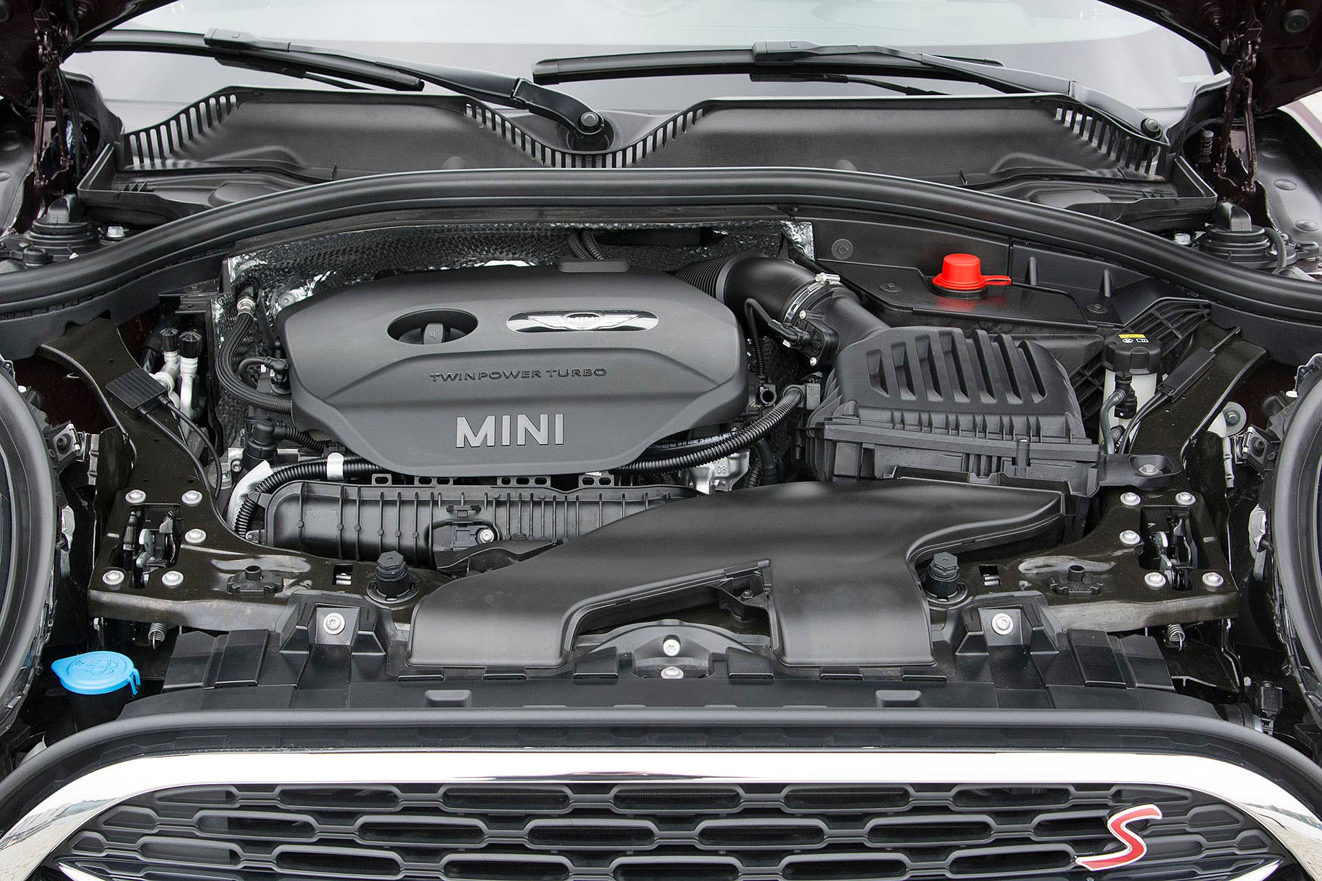 2016 Mini Cooper S Clubman engine