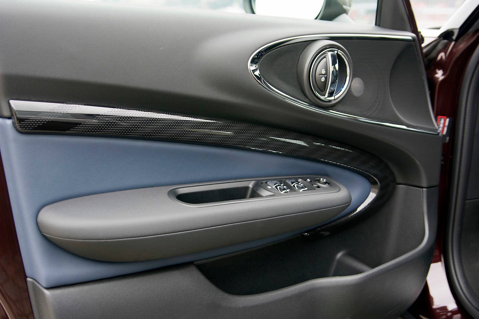2016 Mini Cooper S Clubman door
