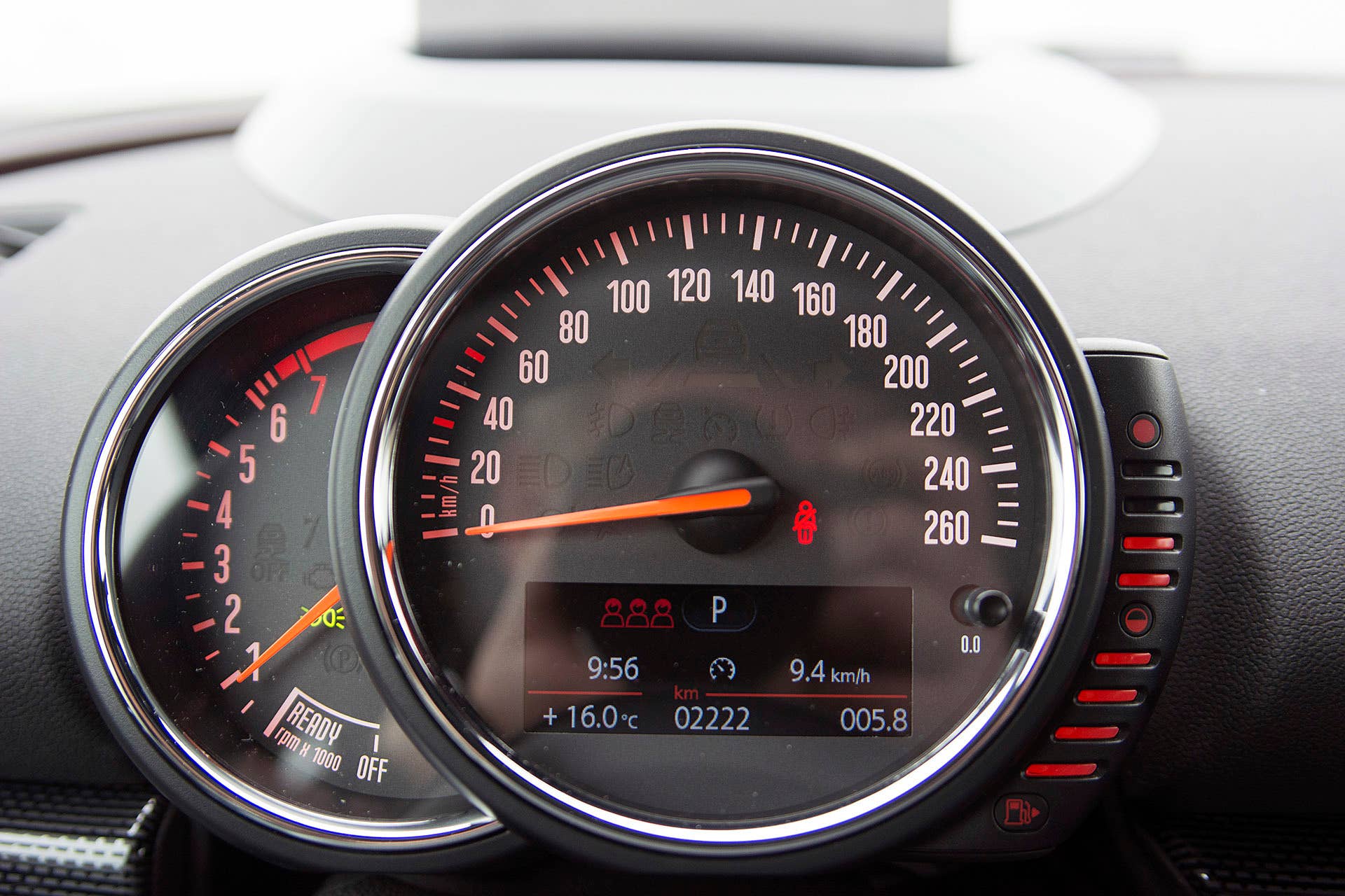 2016 Mini Cooper S Clubman speedometer
