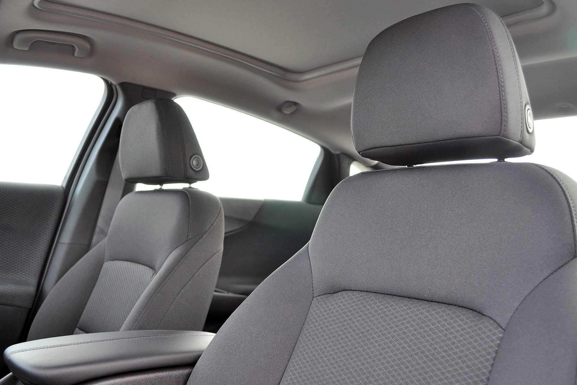 2016 Chevrolet Malibu front seats