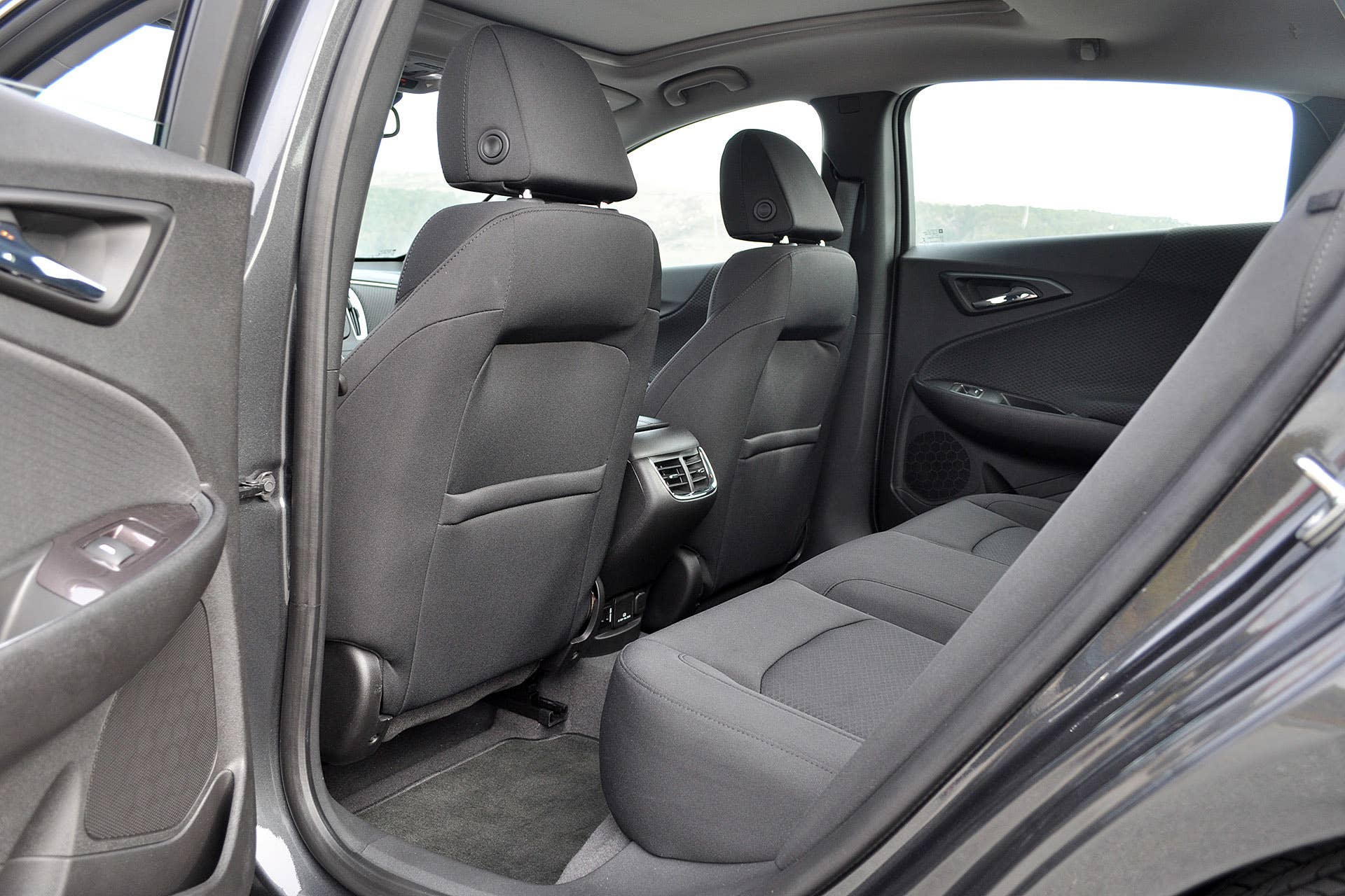 2016 Chevrolet Malibu rear seats