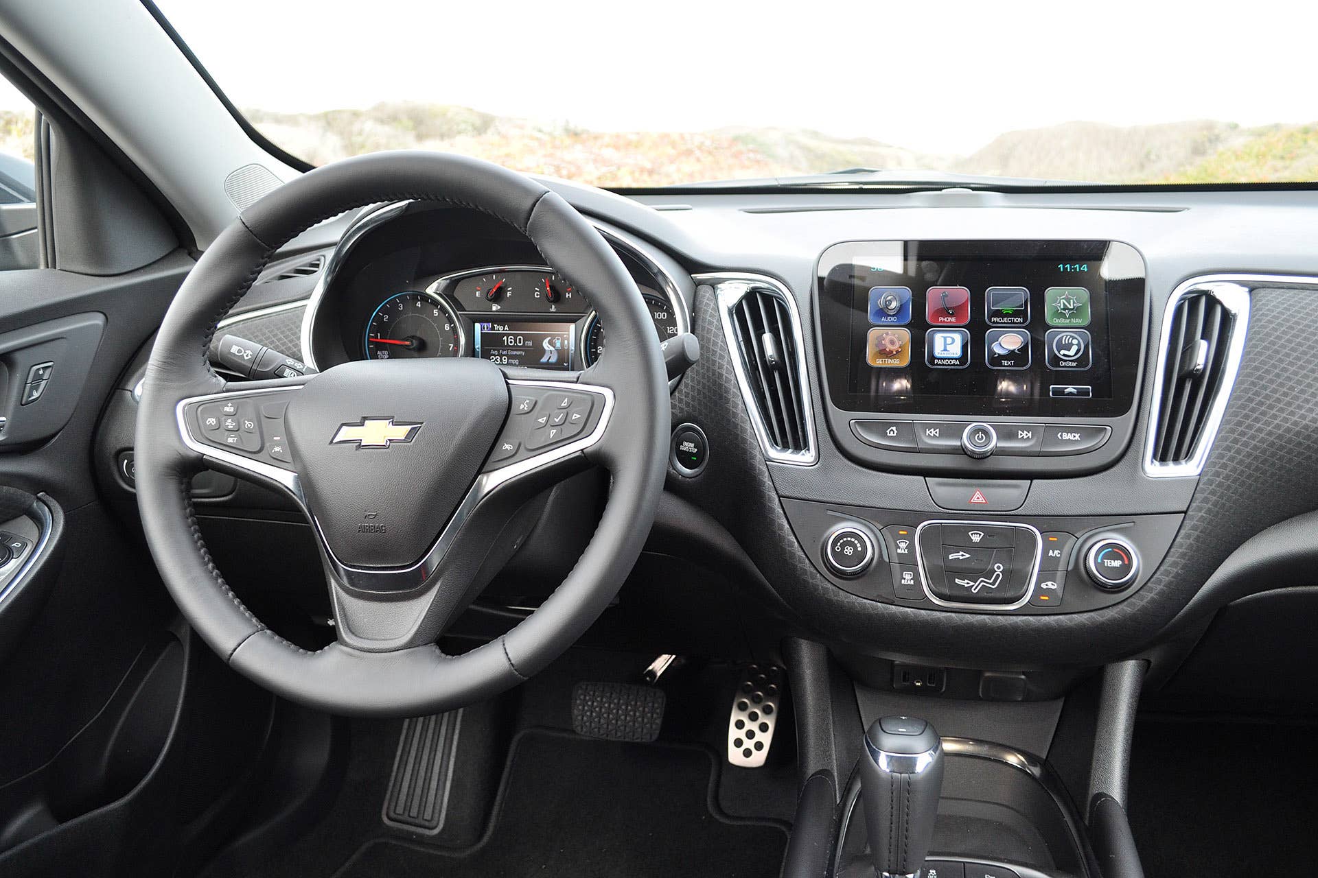 2016 Chevrolet Malibu interior