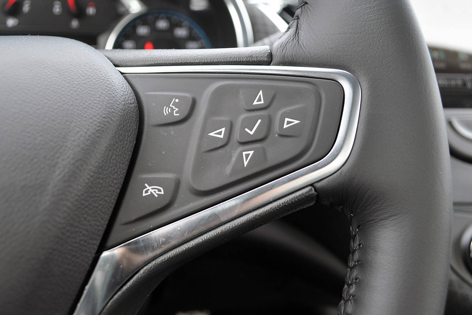 2016 Chevrolet Malibu steering wheel controls