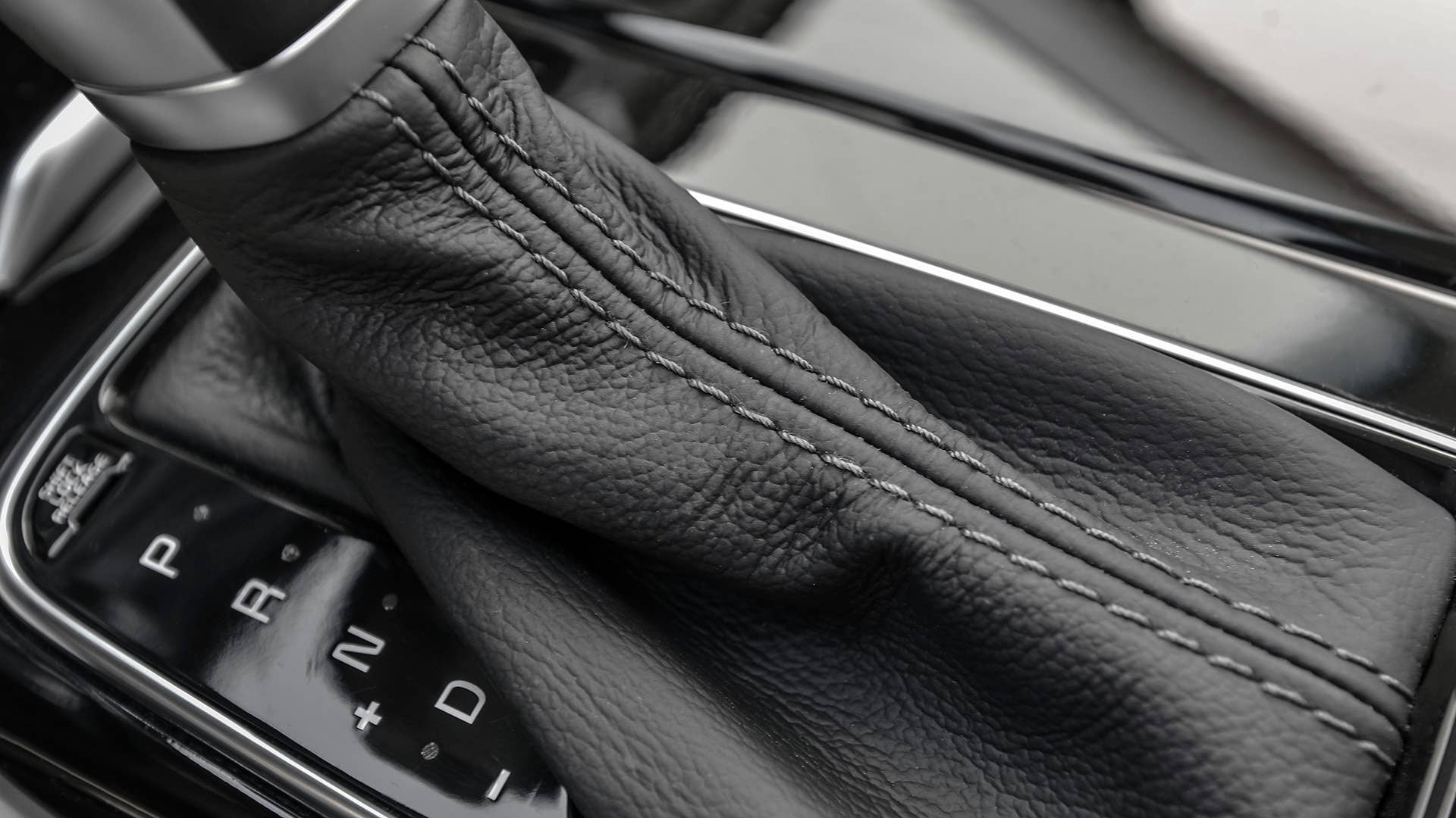 2017 Kia Cadenza shifter boot