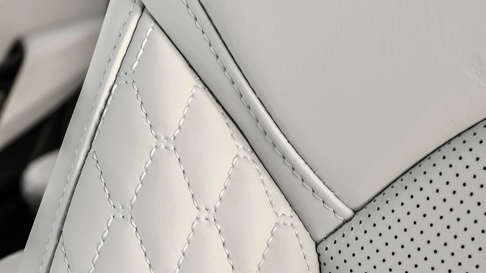 2017 Kia Cadenza seat trim