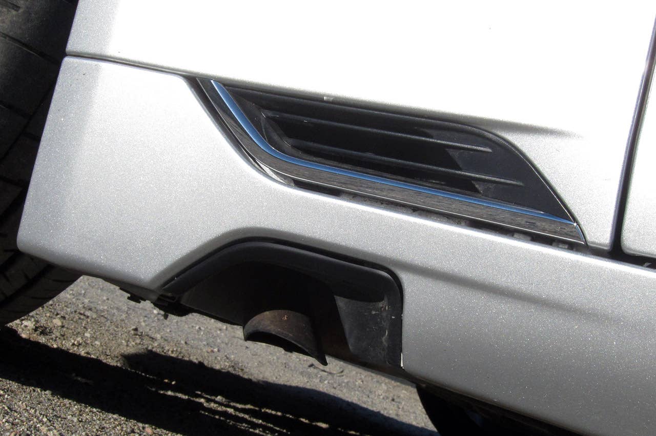 2012 Fisker Karma side exhaust