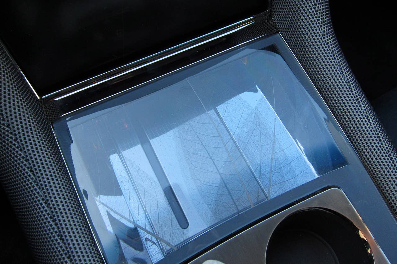 2012 Fisker Karma center console