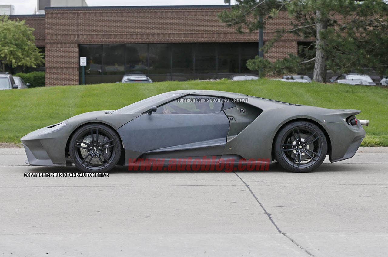 2017 Ford GT side profile