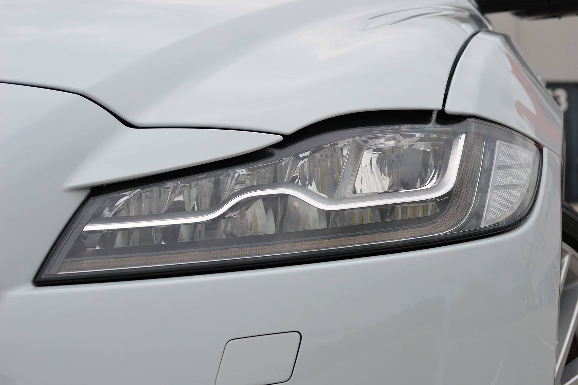 2016 Jaguar XF headlight