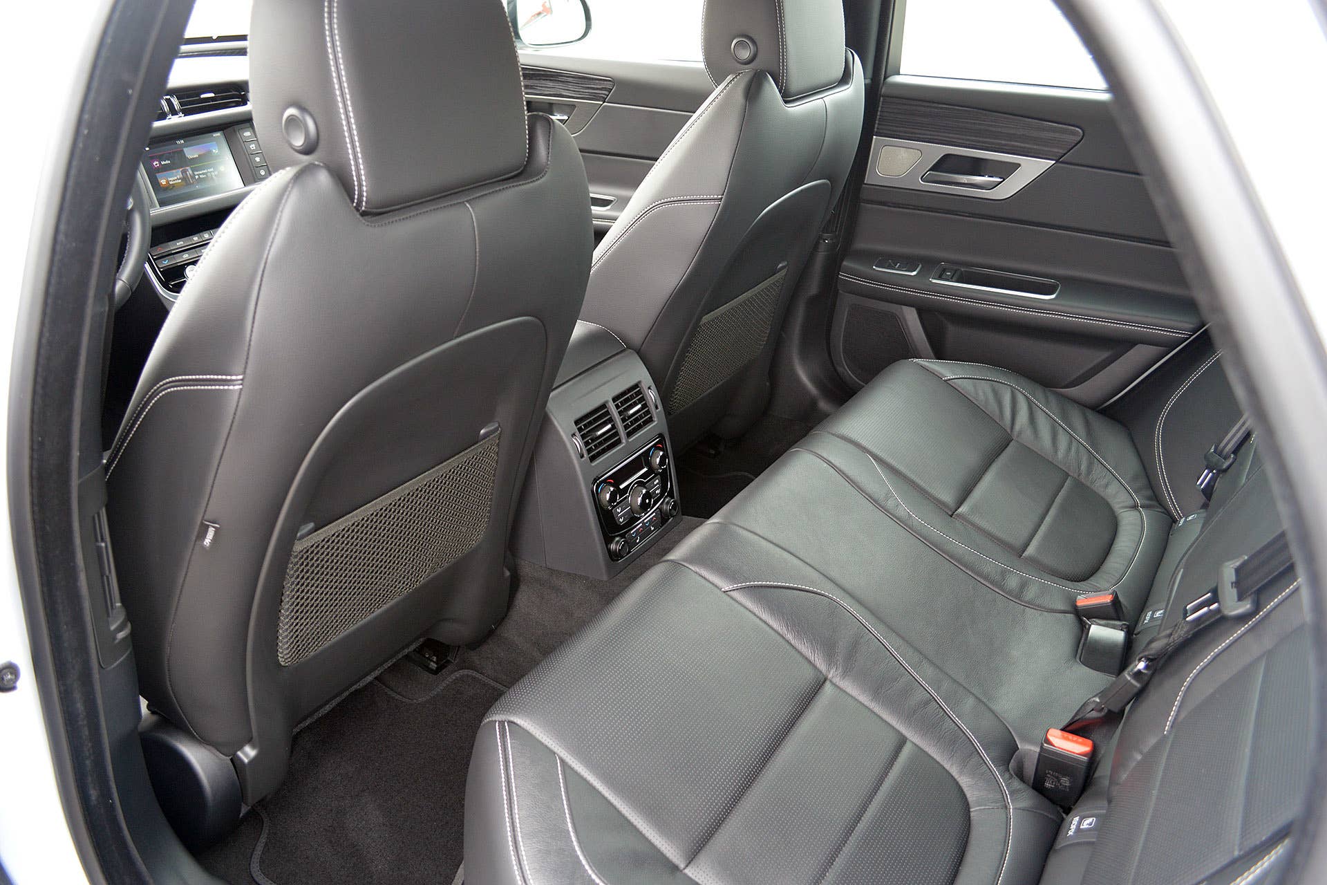 2016 Jaguar XF rear seats