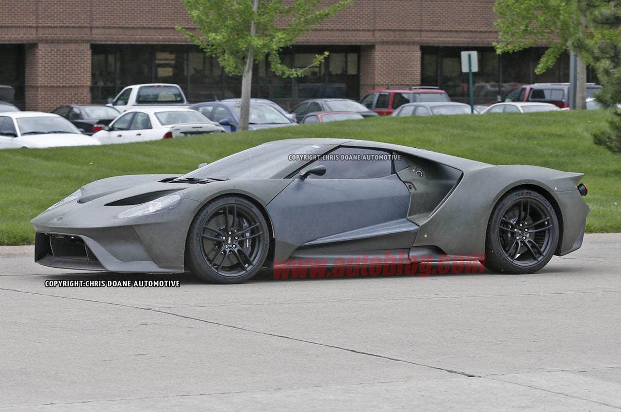 2017 Ford GT side prototype