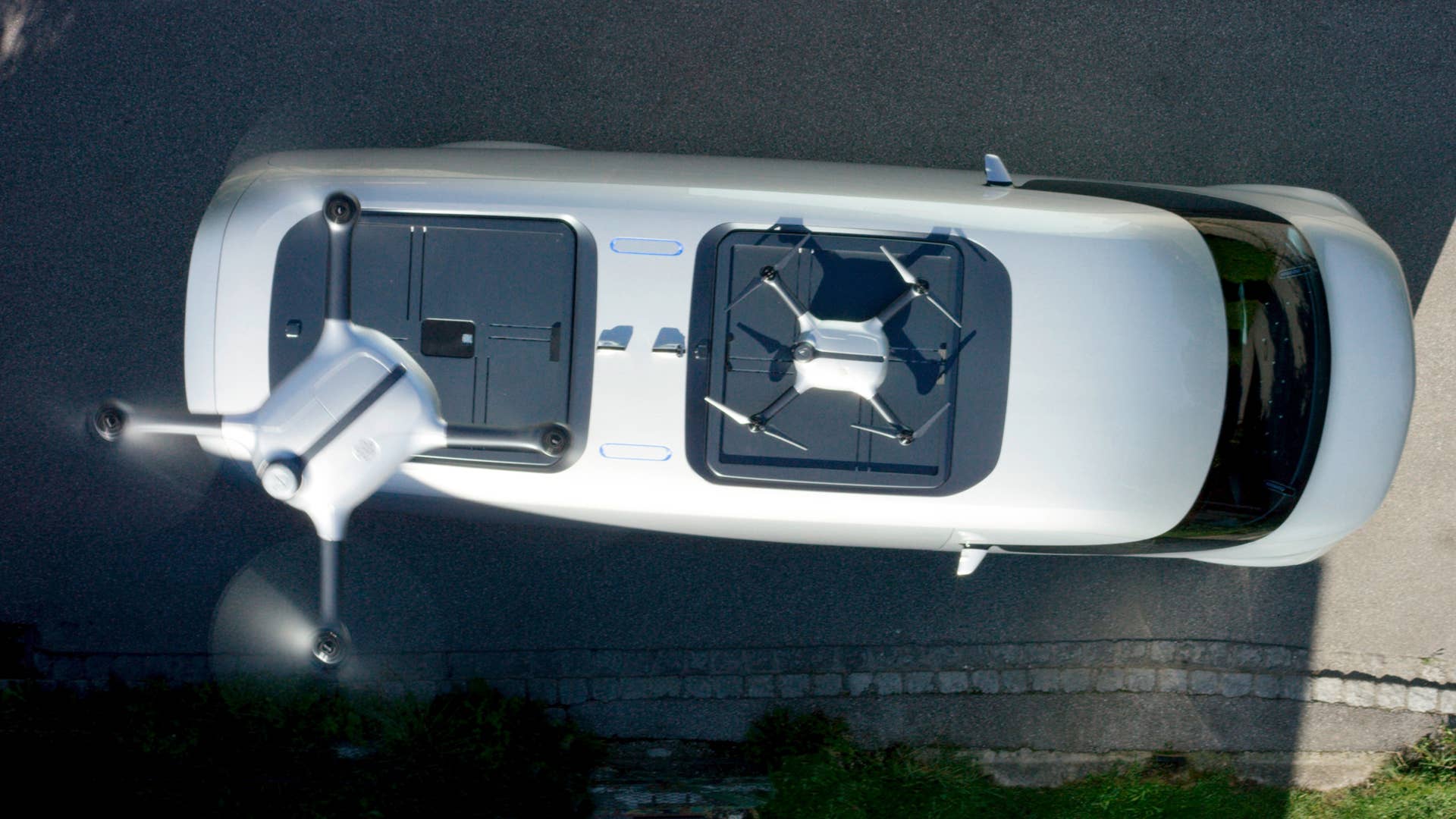 Mercedes-Benz Vision Van above
