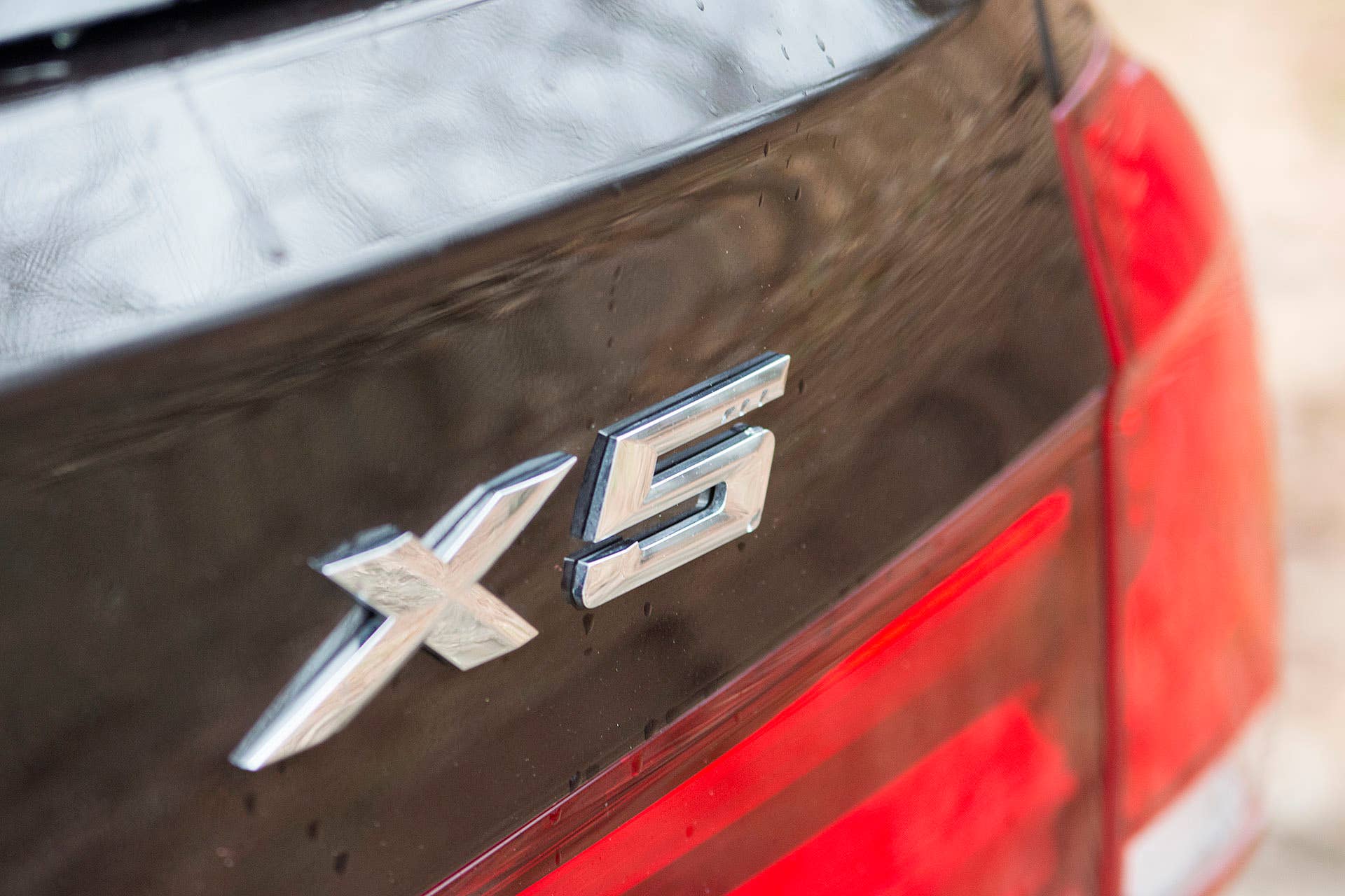 2016 BMW X5 xDrive40e badge