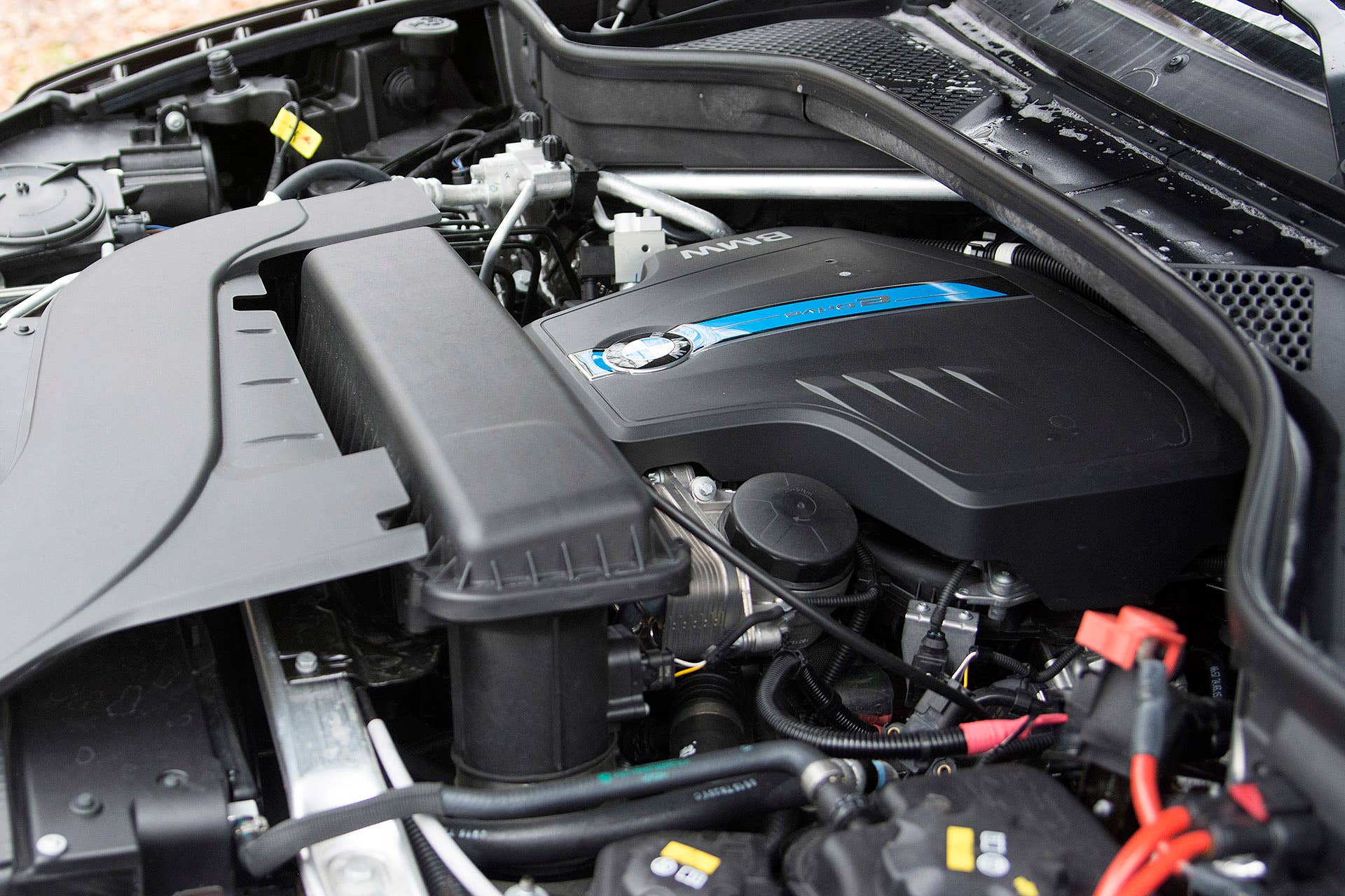 2016 BMW X5 xDrive40e engine