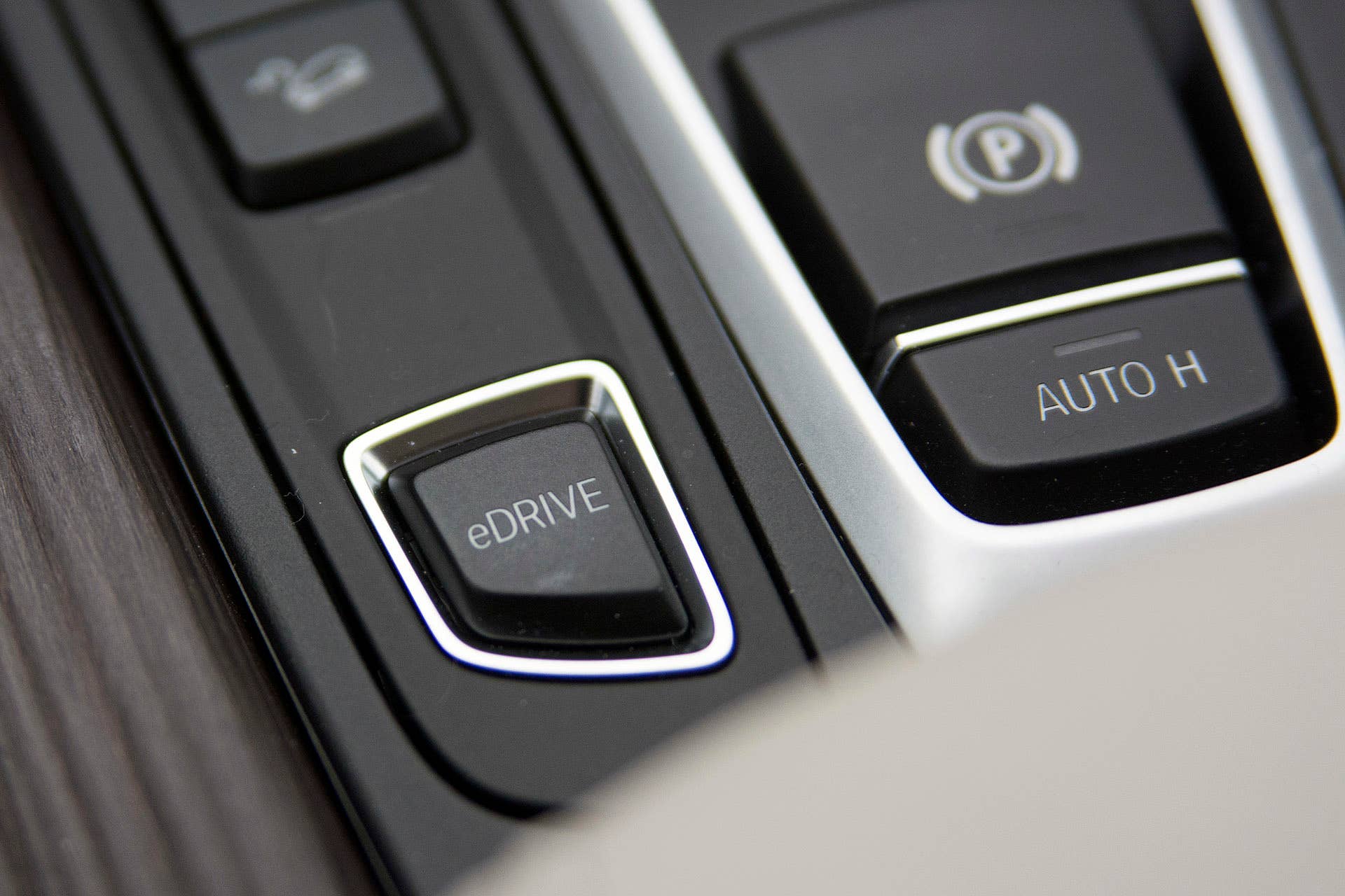 2016 BMW X5 xDrive40e eDrive button